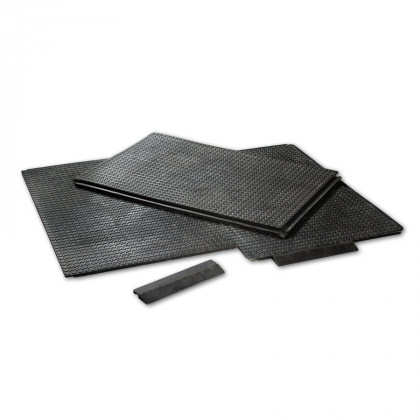 Černý plastový nájezd "nad" pro plastové podlahové desky - 40 x 10 x 2,2 cm