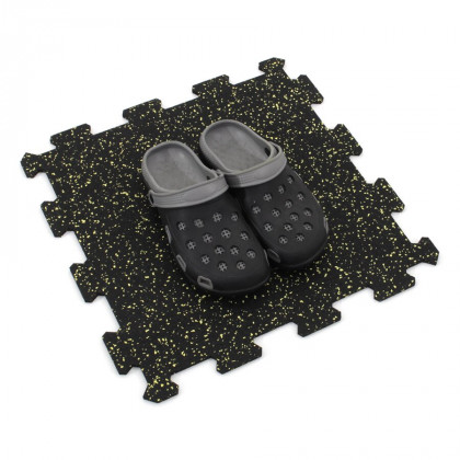 Černo-žlutá gumová modulová puzzle dlažba (střed) FLOMA FitFlo SF1050 - 50 x 50 x 1,6 cm