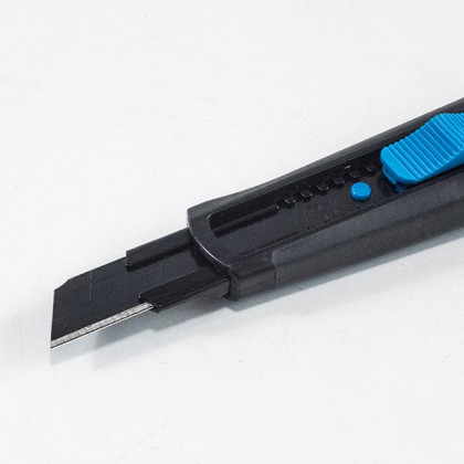 Nůž ulamovací pogumovaný | SK4, 18 mm