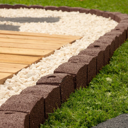 Světle hnědý gumový zahradní obrubník FLOMA Stone - 120 x 7 x 8,8 cm