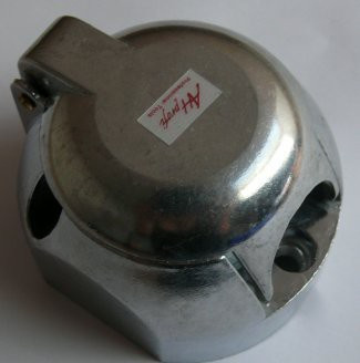 Zásuvka k přívěsu