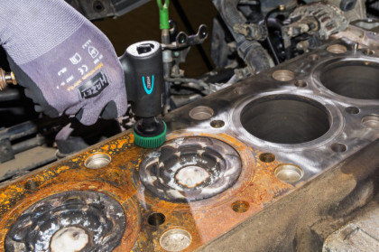 Excentrická bruska s odsáváním - HA156337