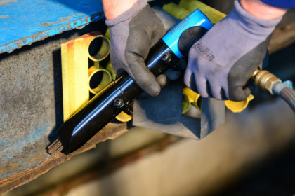 Pneumatický jehlový oklepávač (odrezovač) 9035-5 HAZET - HA132355