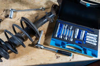 Sada pro tlumiče pérování 4915/15