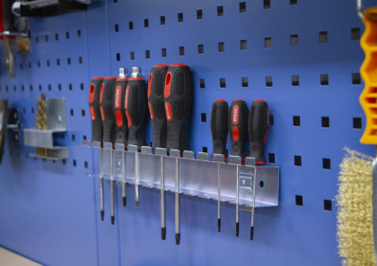 Děrovaná závěsná deska PROFI BLUE 614,5 x 1052 x 24 mm - MWGB1324