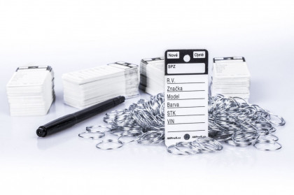 Černé PLUS plastové visačky na klíče 250ks - 434050011