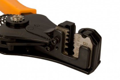 Odizolovací kleště s tvarovými noži 170 mm - HT140501