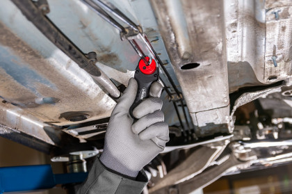 Ráčnová řezačka brzdového potrubí - V6917