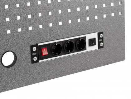 Děrovaná závěsná deska s el. zásuvkou 614,5x1052x24 mm PROFI - WGB1324K