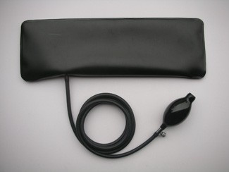 Rozpínací polštářek k otevření dveří