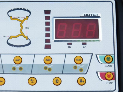 Vyvažovačka kol 10" - 24" CB910GB - F16105