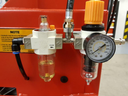 Zouvačka motocyklových pneumatik 6 - 24" M806B - F16145