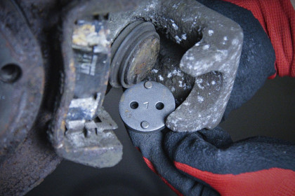 Sada pro zatlačení brzdových pístků, 18 ks - B1110