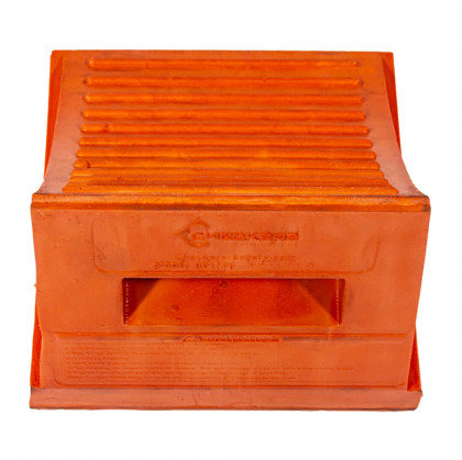 Červený plastový zakládací klín UC1700 - 22 x 19 x 16 cm