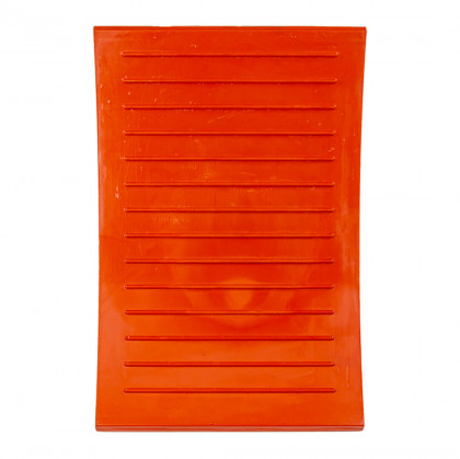 Červený plastový zakládací klín UC1210 - 43,5 x 37 x 37,5 cm