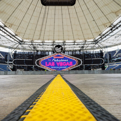 Černo-žlutý plastový kabelový most s víkem DEFENDER NANO - 101 x 28,5 x 3,2 cm