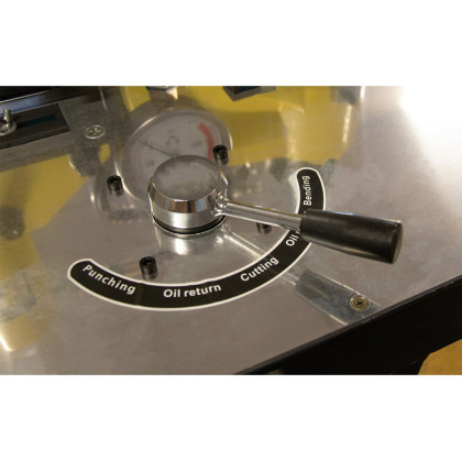 Hydraulické zařízení pro řezání, ohýbání a děrování přípojnic HHM-200H