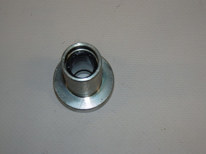 Rearwheel drive shaft sleeve