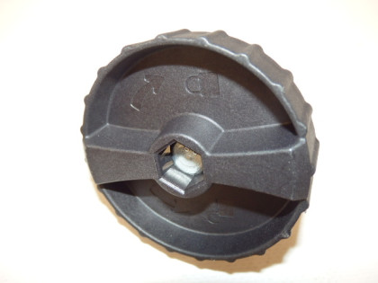 Iower handle knob