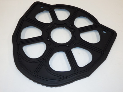 Internal blade guard