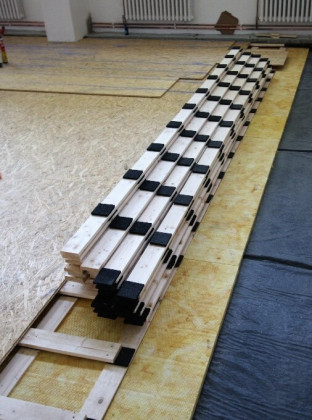 Gumová univerzální podložka FLOMA UniPad - 15 x 10 x 1,5 cm