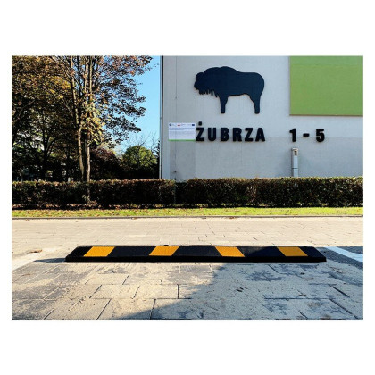 Černo-žlutý gumový reflexní parkovací doraz FLOMA PS-02 - 44 x 15 x 10,5 cm