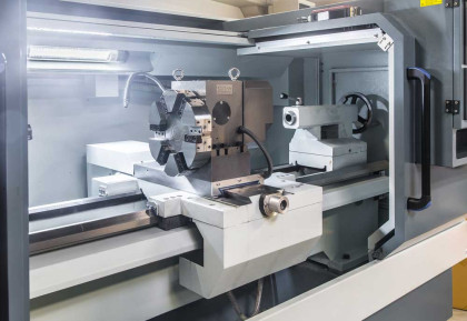 CNC soustruh Numco CK 6132 × 750 s manuálním sklíčidlem