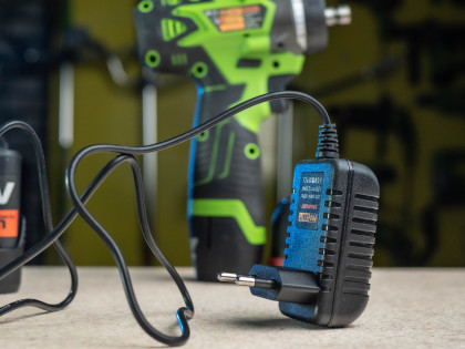 PROCRAFT 12/3 Nabíječka pro 12V Li-ion baterie