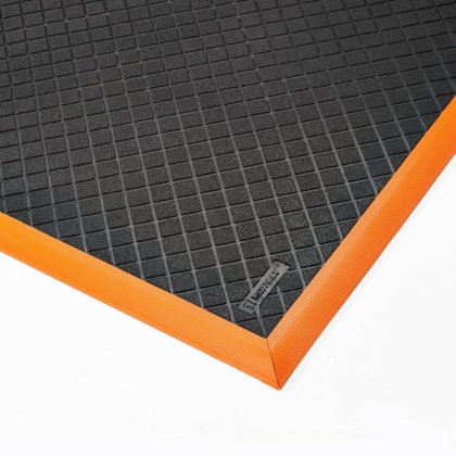 Černo-oranžová olejivzdorná průmyslová extra odolná rohož Safety Stance Solid - 315 x 97 x 2,0 cm