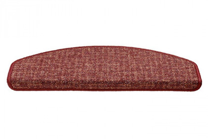 Červený kobercový půlkruhový nášlap na schody Imola - délka 56 cm a šířka 17 cm