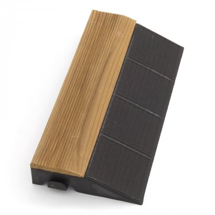 Hnědý dřevoplastový nájezd "samice" pro terasové dlaždice Linea Combi-Wood - 39 x 19,5 x 6,5 cm