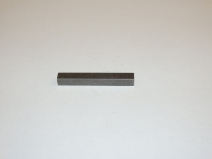 Klínek 5x5x38mm
