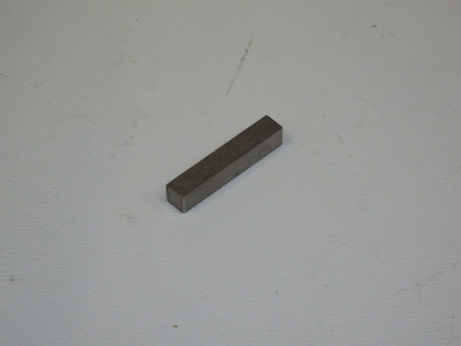 Klínek 7x7x40