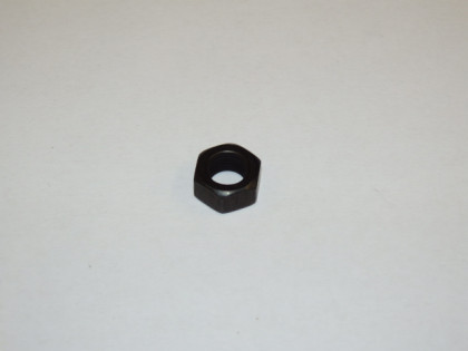 Nut valve lock