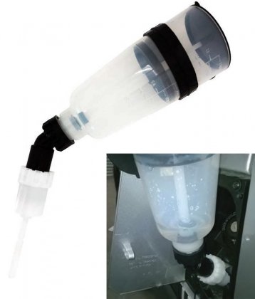 Plastový trychtýř se stupnicí pro plnění AdBlue HU46021