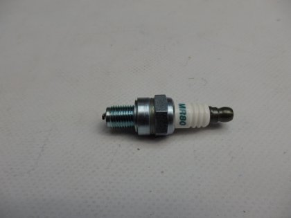 SPARK PLUGS MR 80